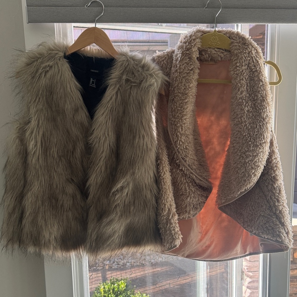 Forever 21 Tan Faux Fur Vest